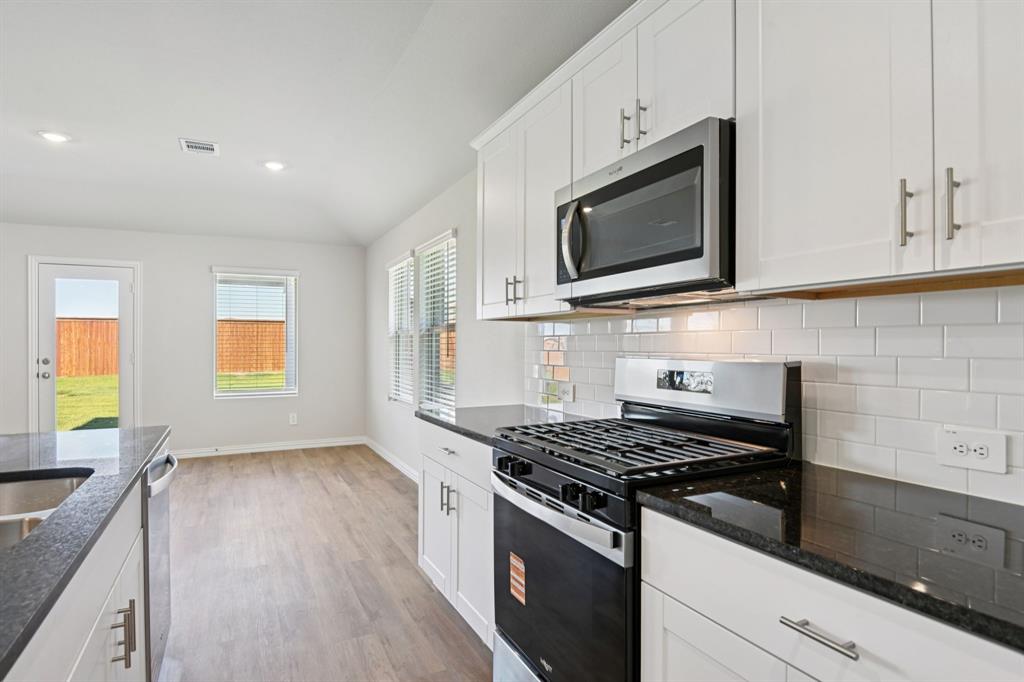 Photo is not of the actual home, but is an inspirational photo of builder’s model home and may depict options, furnishings, and/or decorator features that are not included.