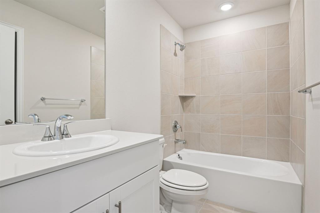 Photo is not of the actual home, but is an inspirational photo of builder’s model home and may depict options, furnishings, and/or decorator features that are not included.