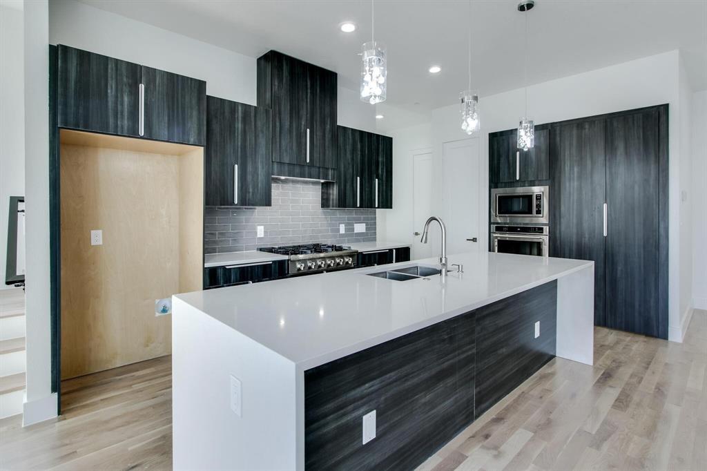 708 W 9th Street, #103, Dallas, TX 75208