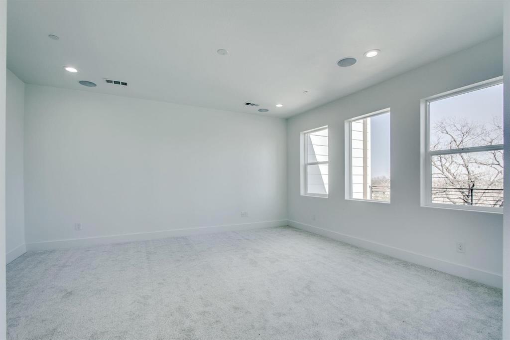 4th Floor Room