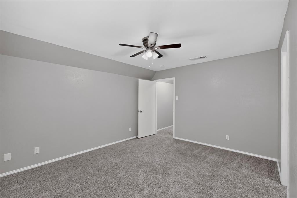 1380 Green Hills Court, Duncanville, TX 75137