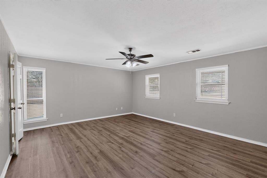 1380 Green Hills Court, Duncanville, TX 75137