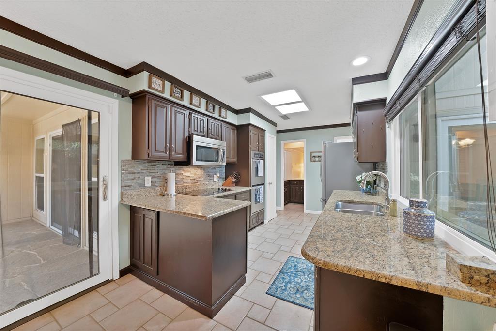 1818 Sara Lane, Richardson, TX 75081
