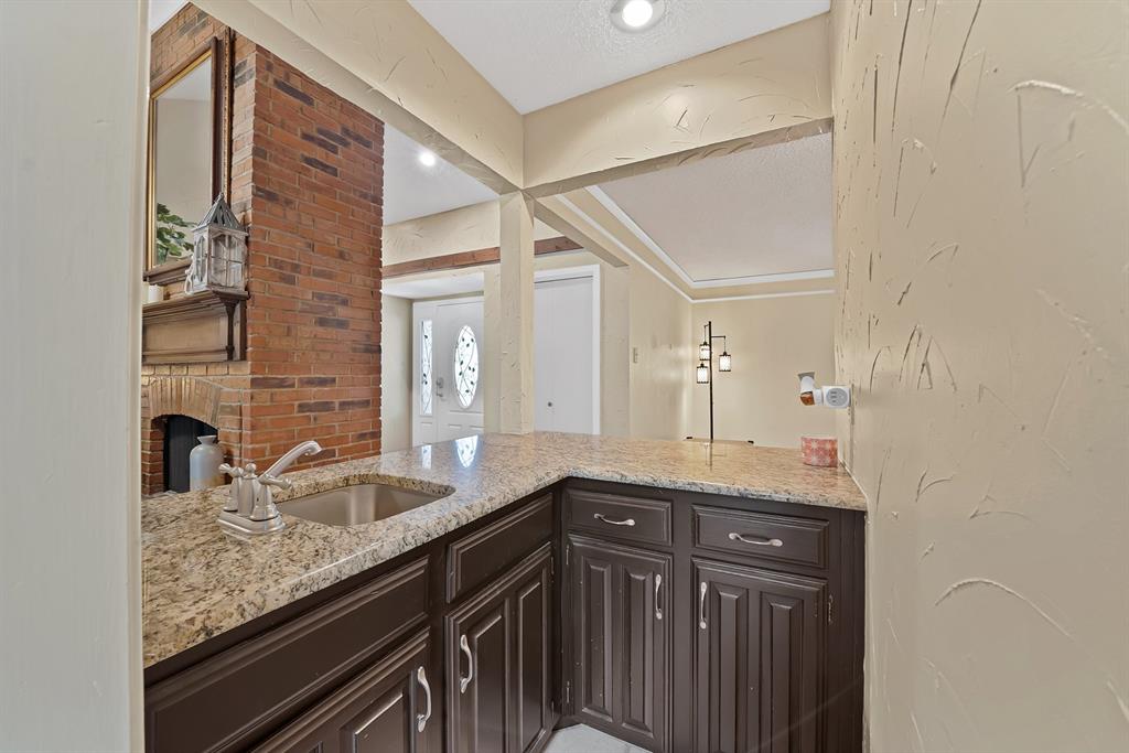 1818 Sara Lane, Richardson, TX 75081