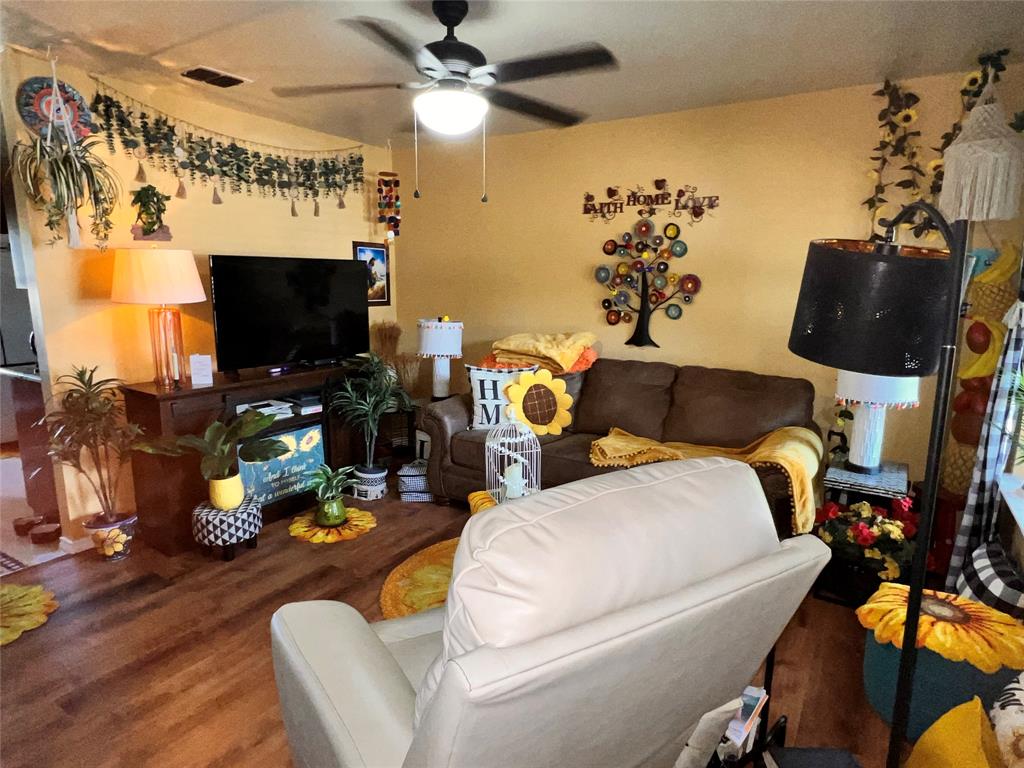 3308 Tumbleweed Lane, Granbury, TX 76049 3308 Tumbleweed Lane, Granbury, TX 76049