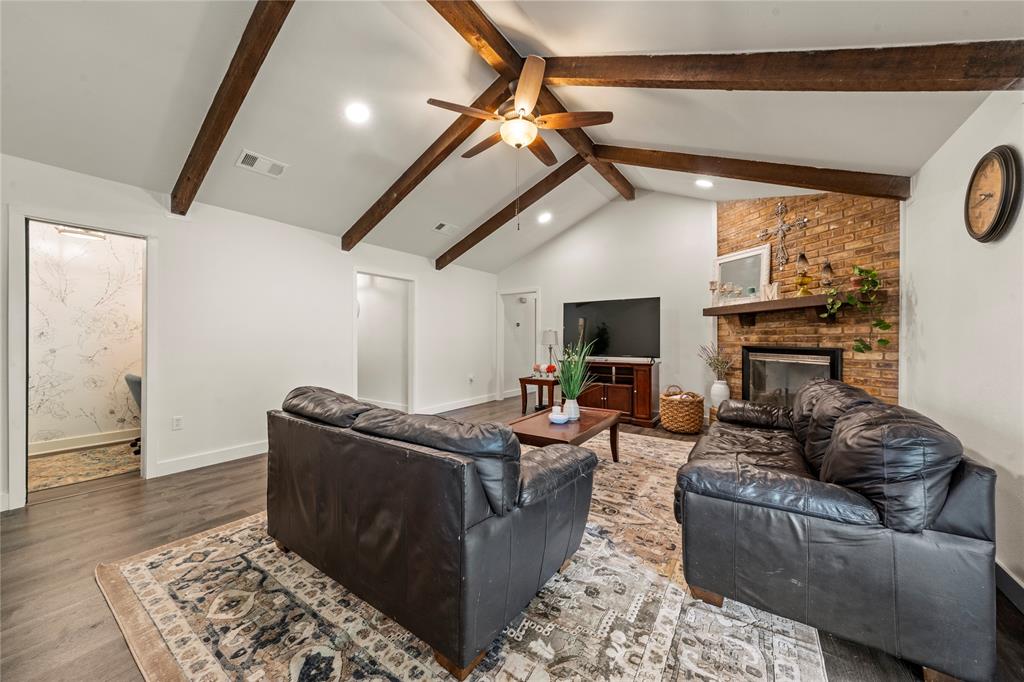 241 Crockett Lane, Hewitt, TX 76643