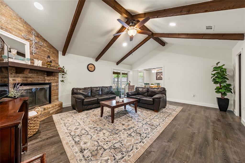 241 Crockett Lane, Hewitt, TX 76643