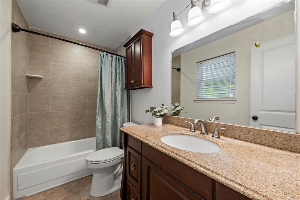 241 Crockett Lane, Hewitt, TX 76643 241 Crockett Lane, Hewitt, TX 76643