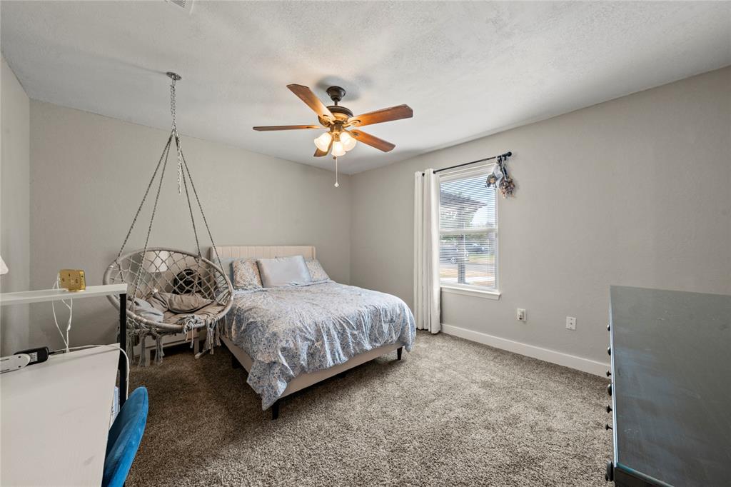 241 Crockett Lane, Hewitt, TX 76643 241 Crockett Lane, Hewitt, TX 76643