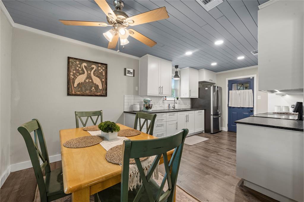 241 Crockett Lane, Hewitt, TX 76643
