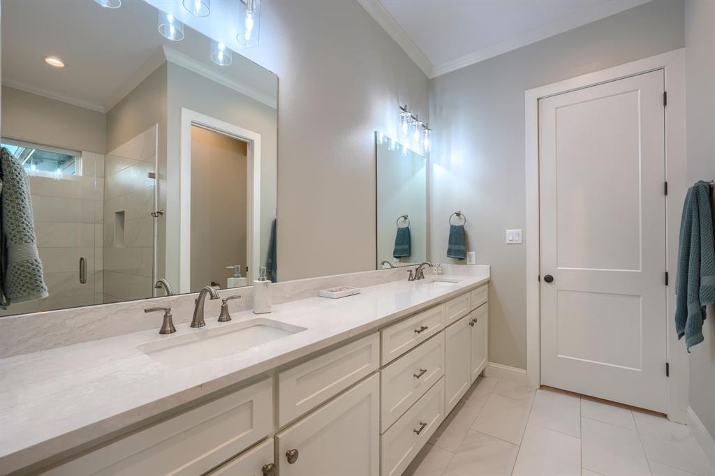 1318 Oak Trail, Quinlan, TX 75474