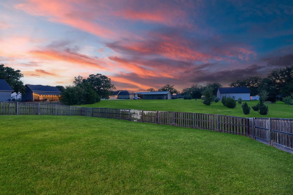 1318 Oak Trail, Quinlan, TX 75474