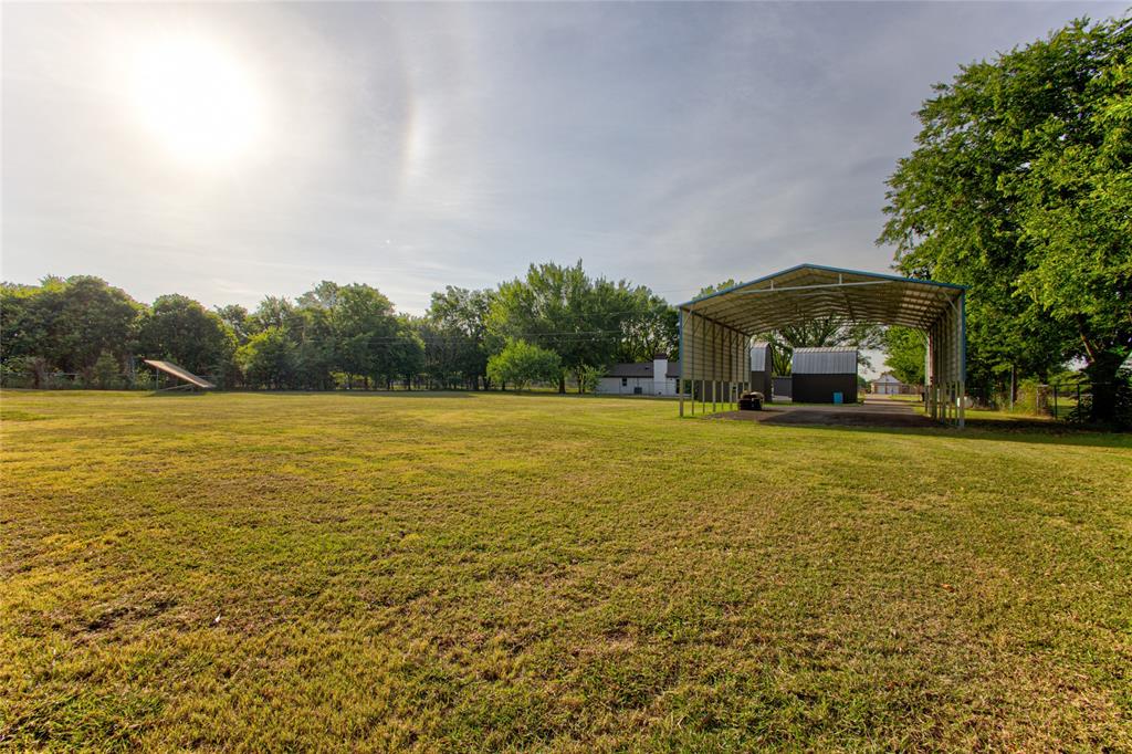 Expansive Green Space wAdditional Outbuildings