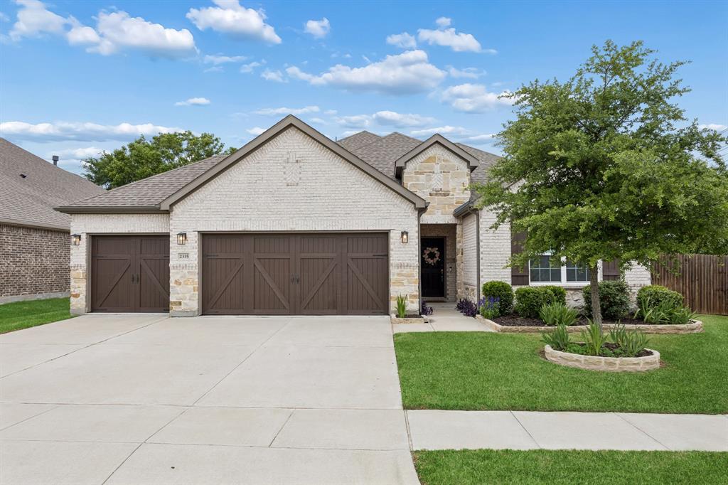 Beautiful Corner Lot in walking distance to Wylie East