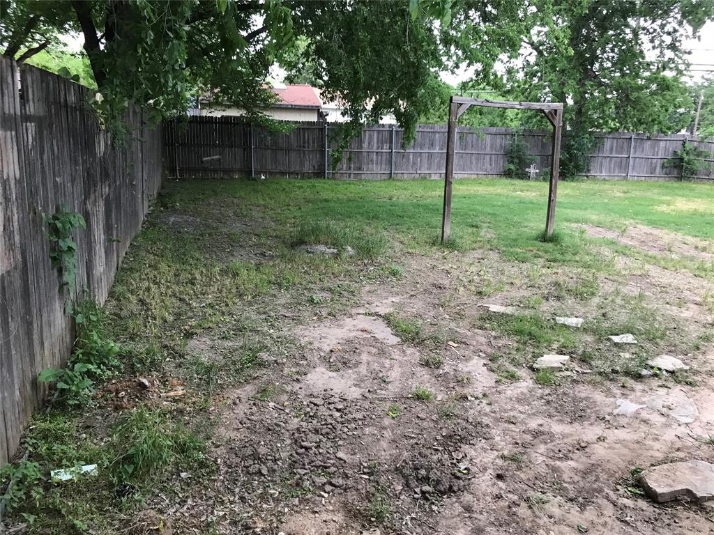 1502 Dale Place, Irving, TX 75061