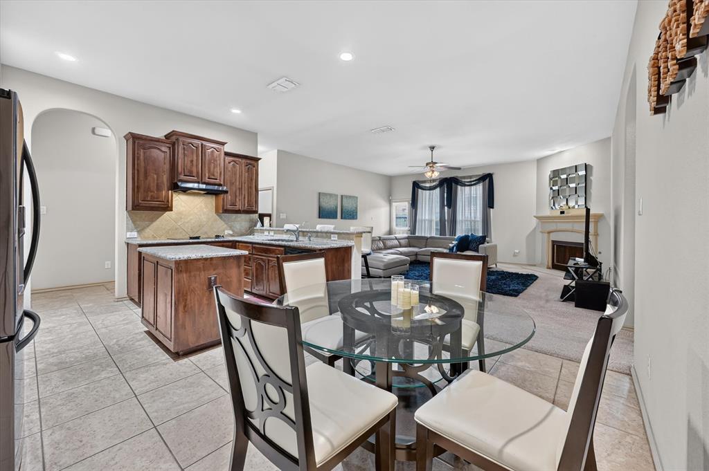 1107 Fairhaven Drive, Glenn Heights, TX 75154