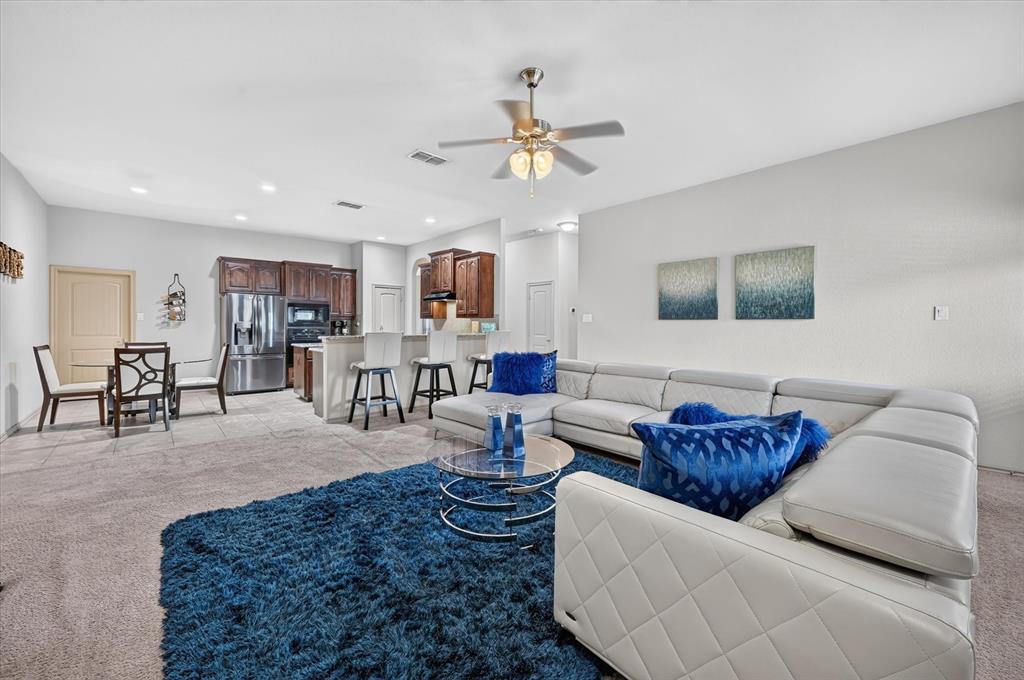 1107 Fairhaven Drive, Glenn Heights, TX 75154