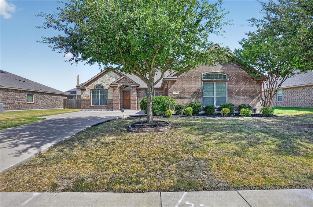 1107 Fairhaven Drive, Glenn Heights, TX 75154