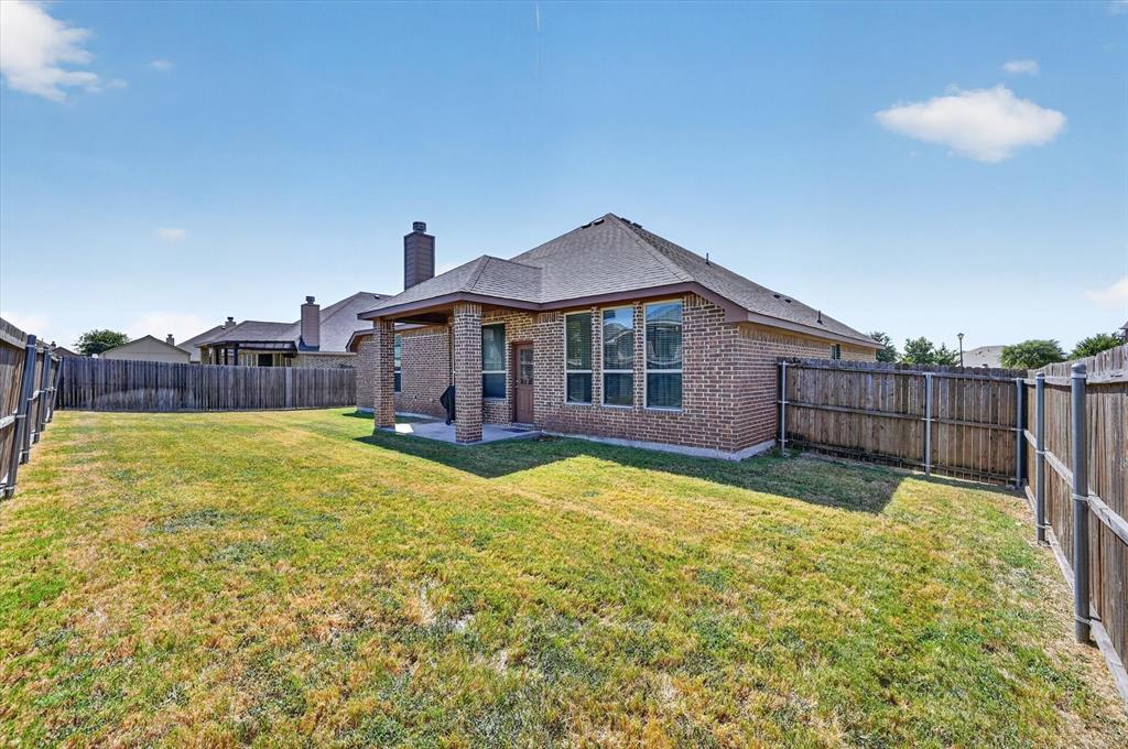 1107 Fairhaven Drive, Glenn Heights, TX 75154