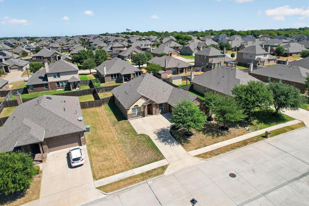 1107 Fairhaven Drive, Glenn Heights, TX 75154