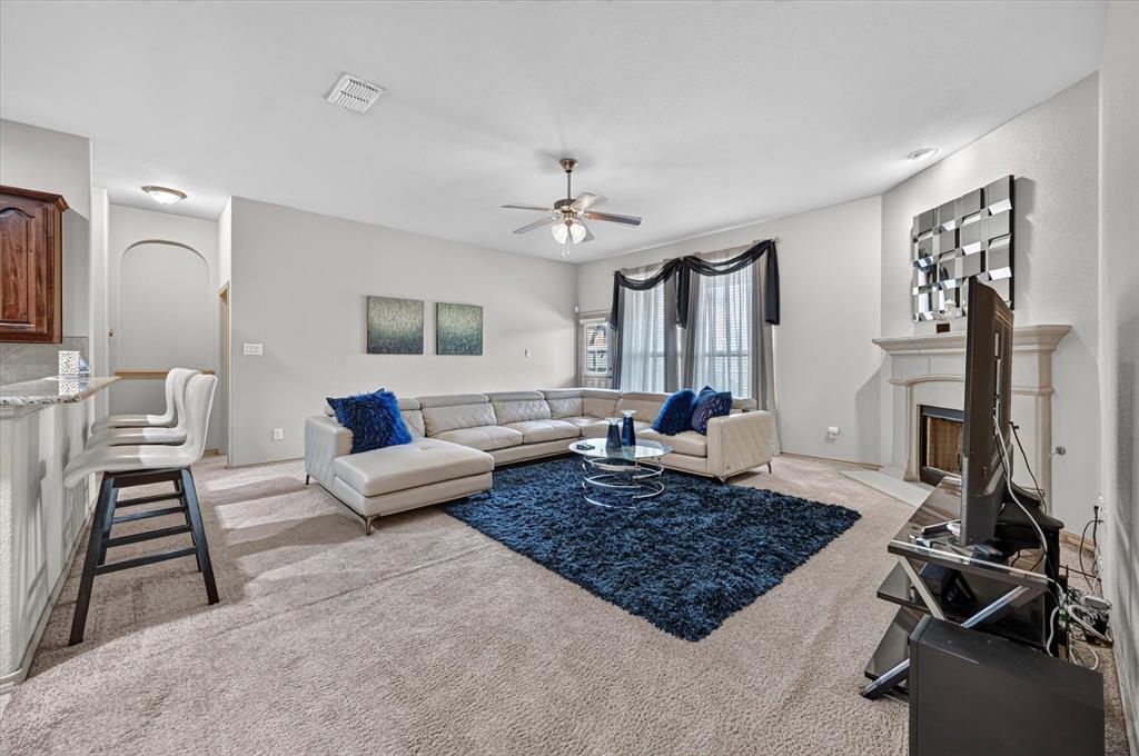 1107 Fairhaven Drive, Glenn Heights, TX 75154