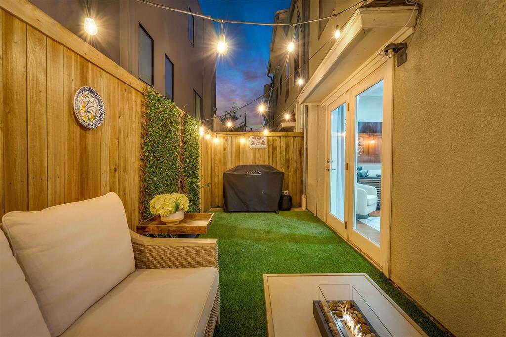 Outodoor patio off the living room.
