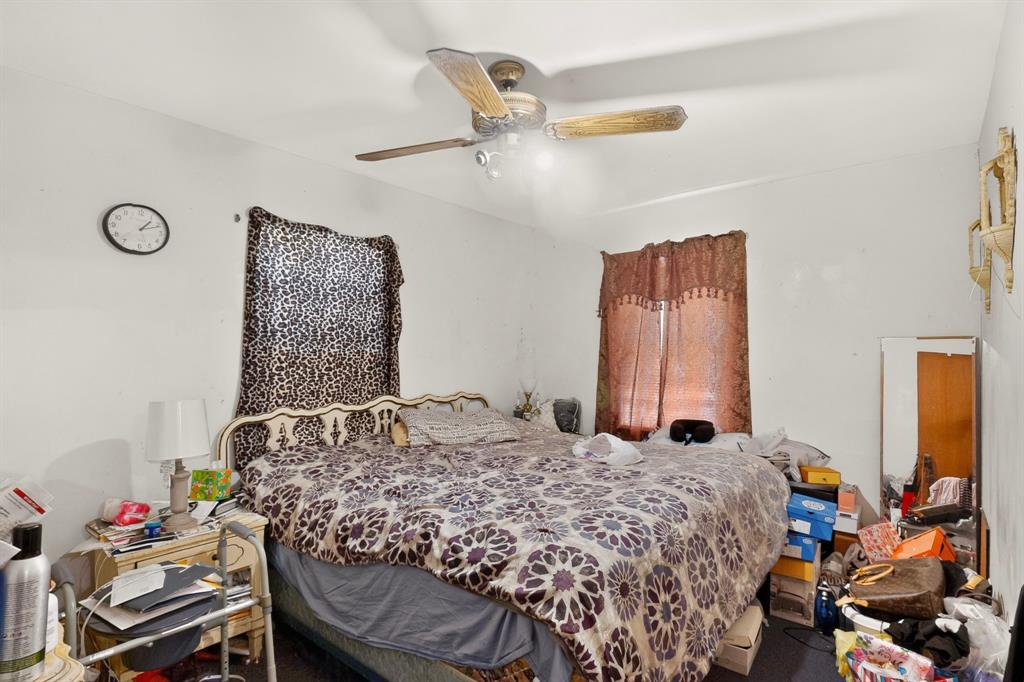 2225 Mayfair Street, Ennis, TX 75119