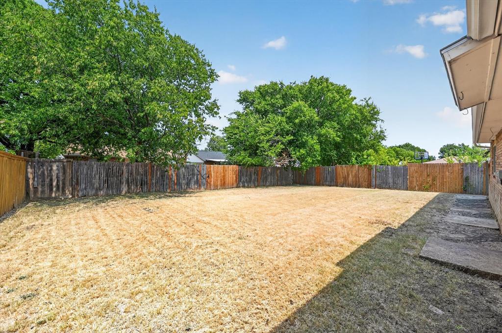 7131 Nutmeg Lane, Dallas, TX 75249