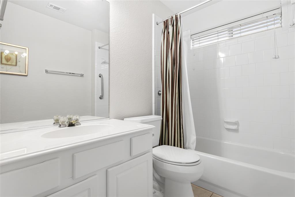 Bathroom adjacent to bedroom #4