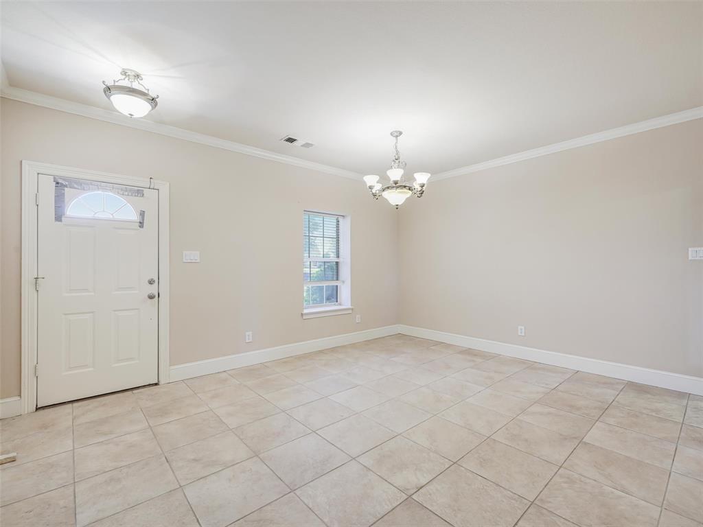 Enter to Formal dining room