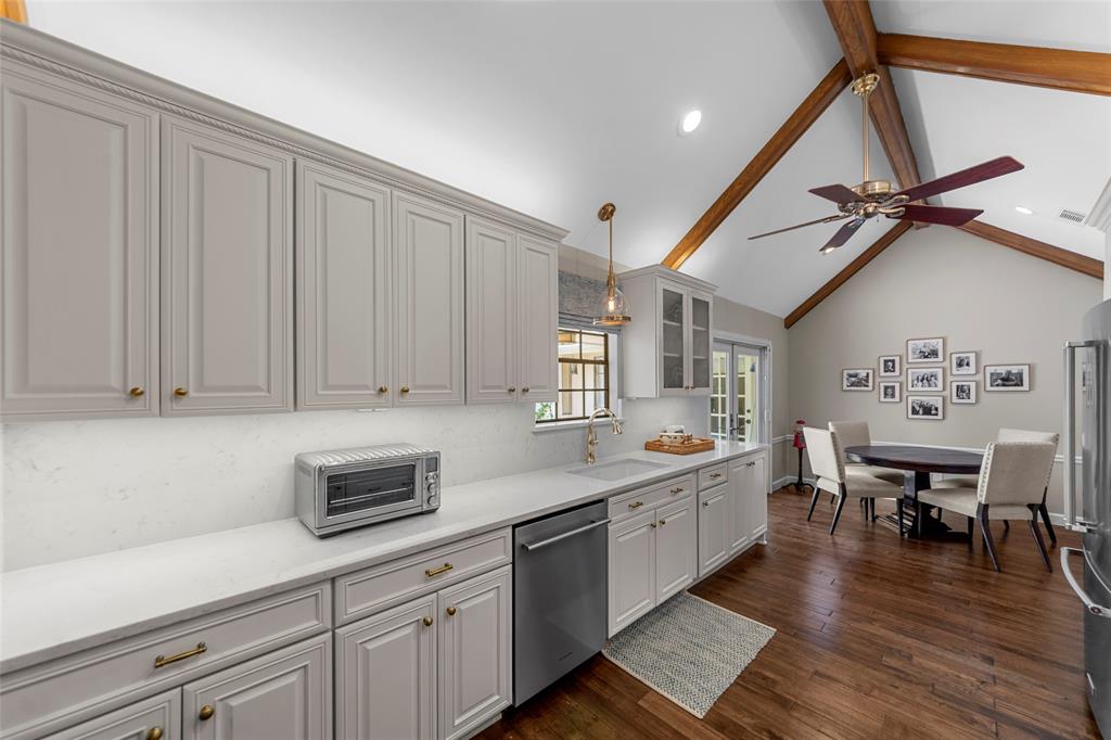 1800 Cross Bend Road, Plano, TX 75023
