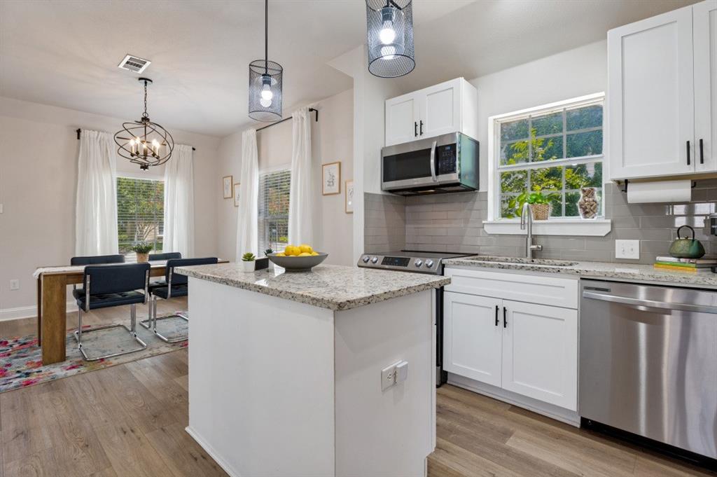 2744 Catherine Street, Dallas, TX 75211