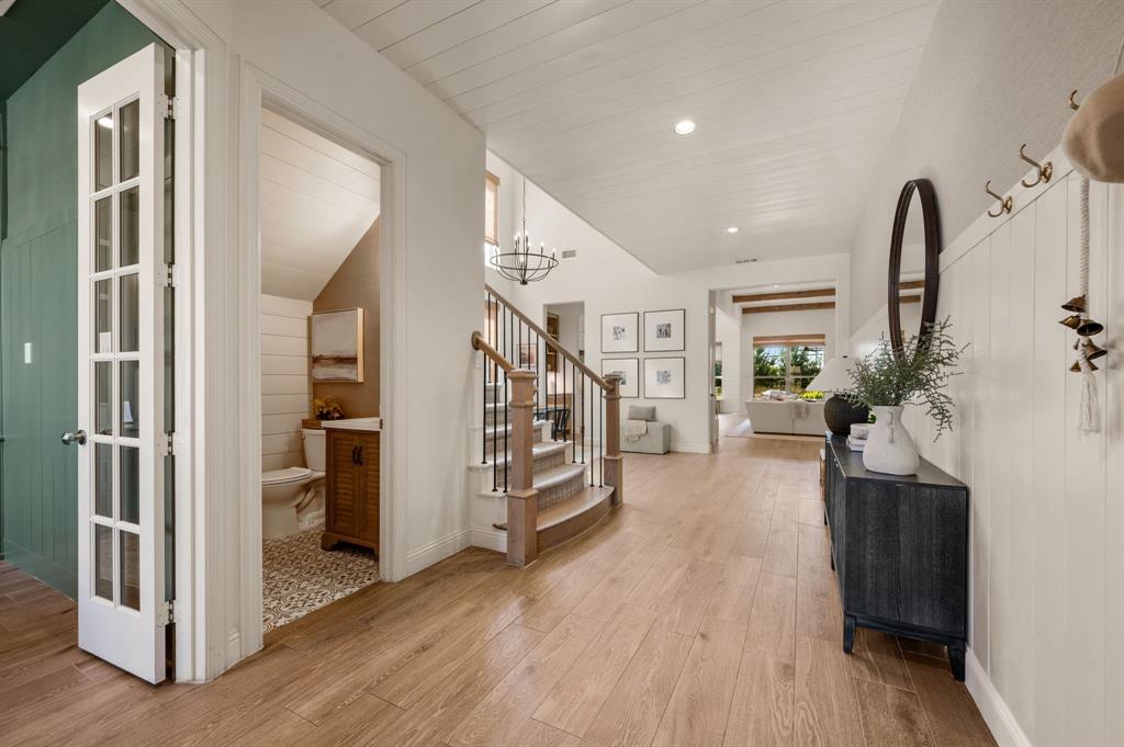 8226 Vitex Avenue, Dallas, TX 75252