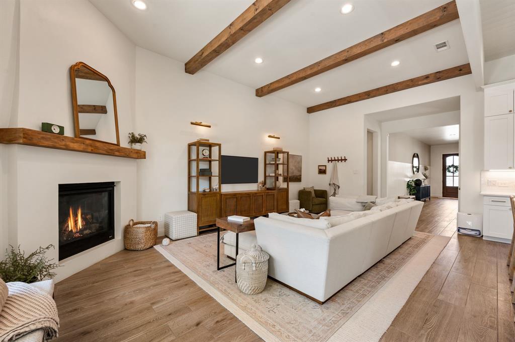 8226 Vitex Avenue, Dallas, TX 75252