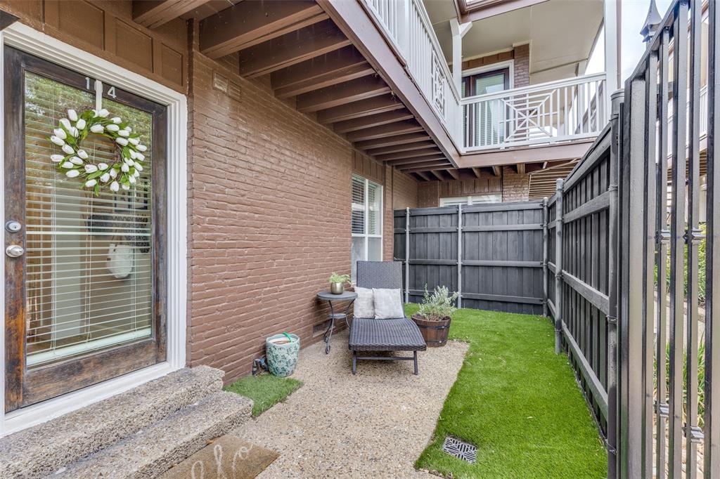 Front Yard with Big Bully Turf