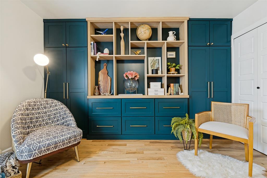 Custom Built In Cabinets & Storage Custom Built In Cabinets & Storage
