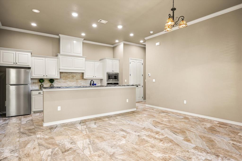 3503 Fountain Way, Granbury, TX 76049