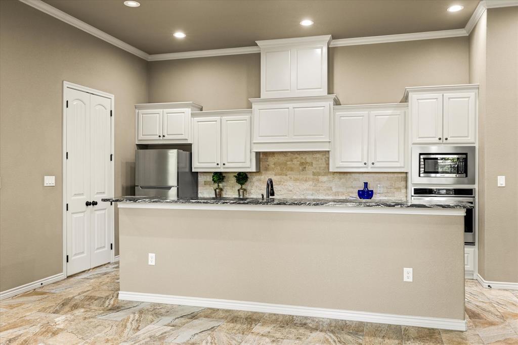 3503 Fountain Way, Granbury, TX 76049