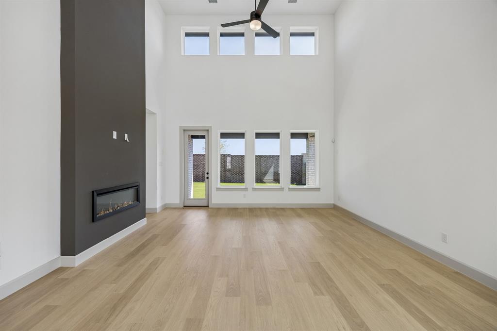 Light, bright and airy, the entire family will love this wonderful family room!