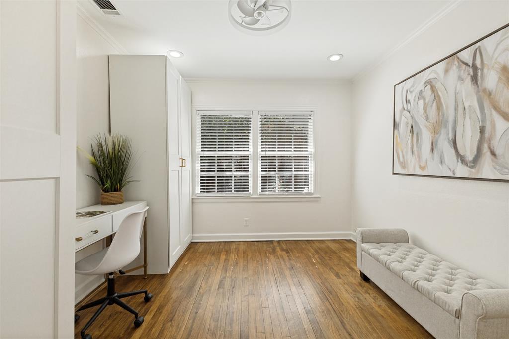 Bonus bedroom, office, or second living area. Your choice!