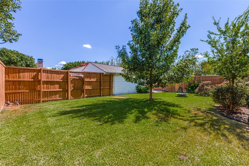 Just imagine having all this space to make your very own. Hurry!