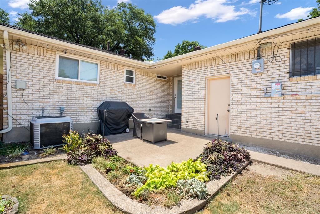 2711 Alco Avenue, Dallas, TX 75211