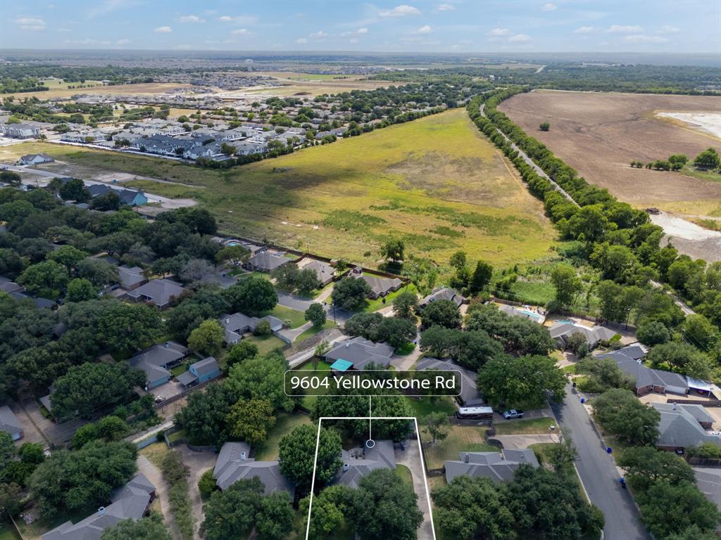 9604 Yellowstone Road, Waco, TX 76712