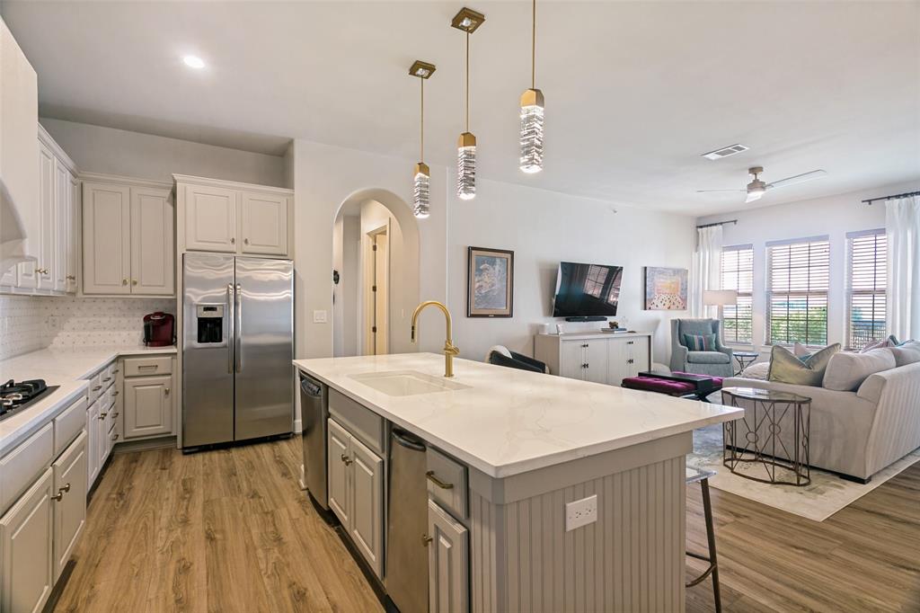610 Via Ravello, #406, Irving, TX 75039
