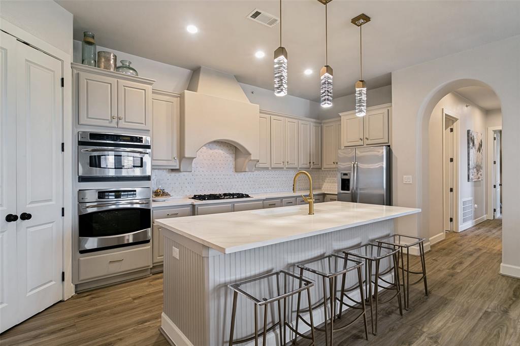 610 Via Ravello, #406, Irving, TX 75039