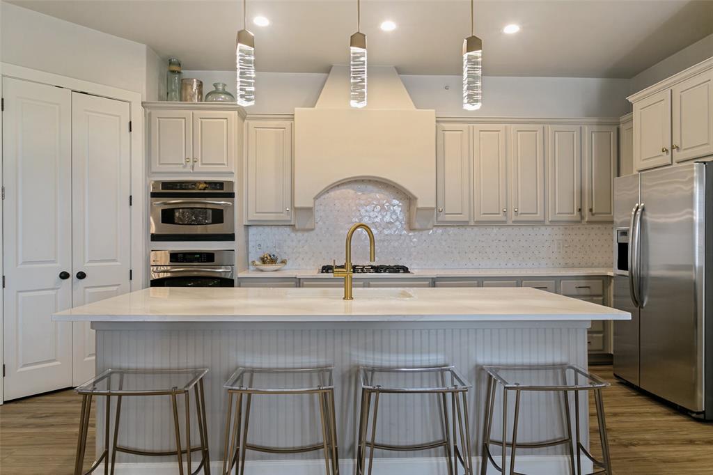 610 Via Ravello, #406, Irving, TX 75039