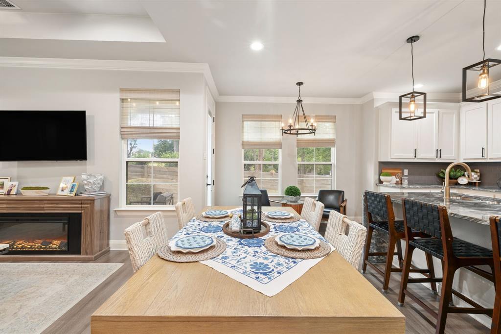 407 W Light Street, Waxahachie, TX 75165