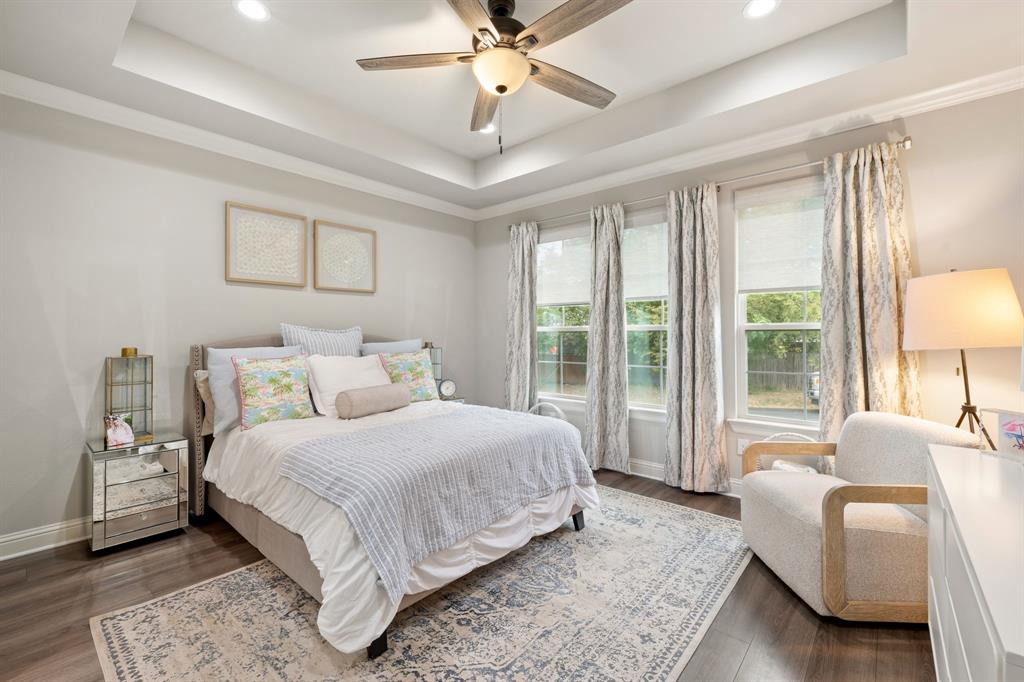 407 W Light Street, Waxahachie, TX 75165