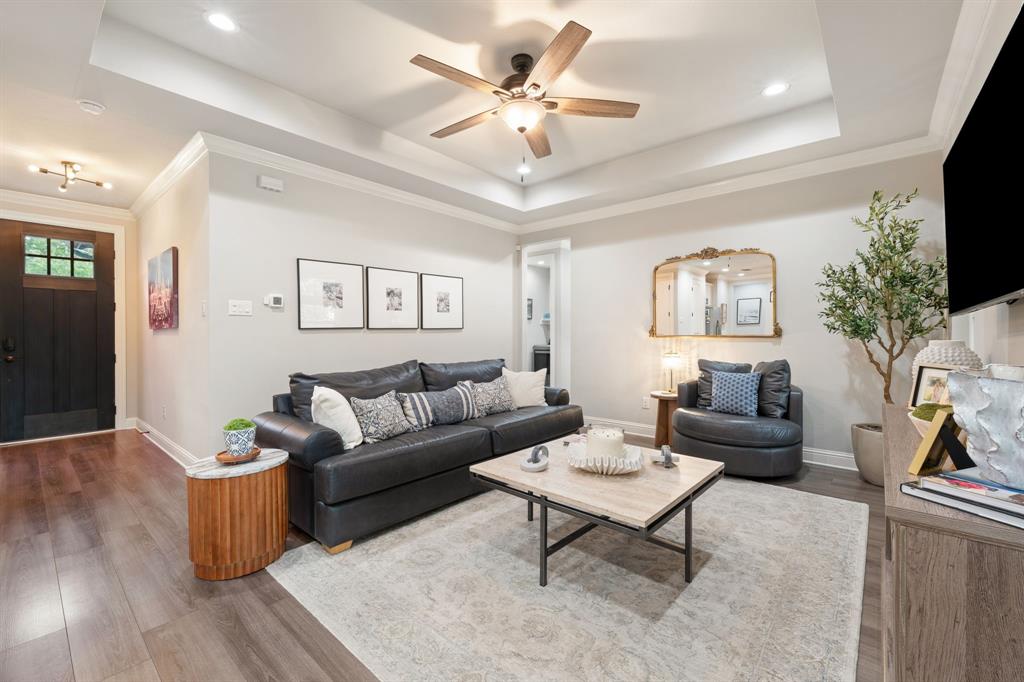 407 W Light Street, Waxahachie, TX 75165