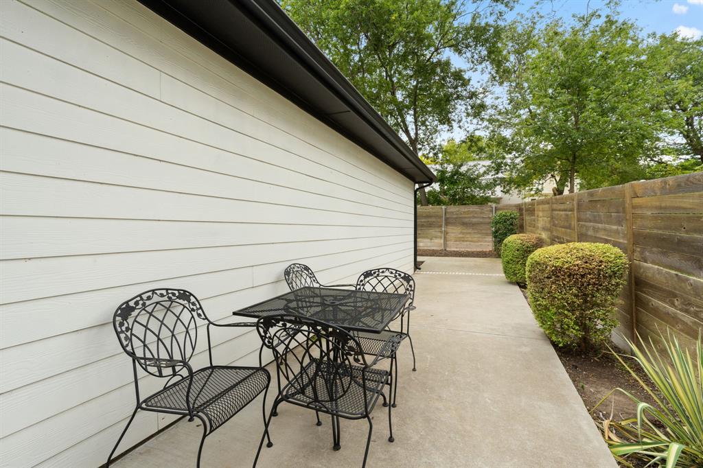 407 W Light Street, Waxahachie, TX 75165